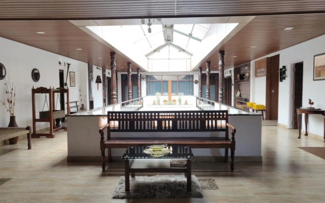 Mudra midtown rooms and suites