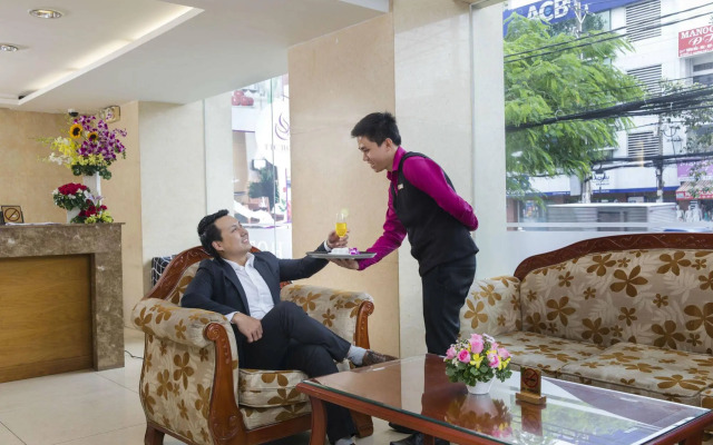 TTC Hotel Deluxe Tan Binh