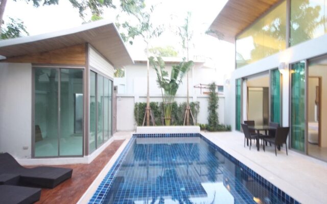Areeca Pool Villa