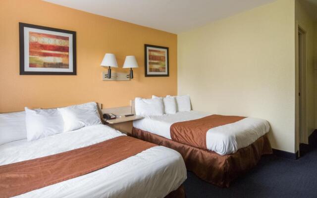 Days Inn by Wyndham New Philadelphia