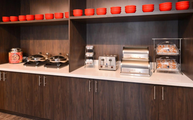 TownePlace Suites by Marriott Laplace