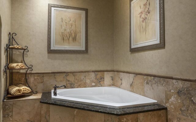 Canadas Best Value Inn