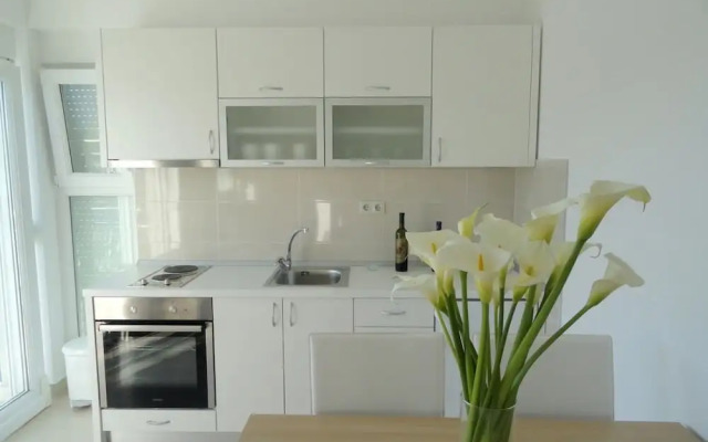 At the sea - 5 M From the Beach - A6