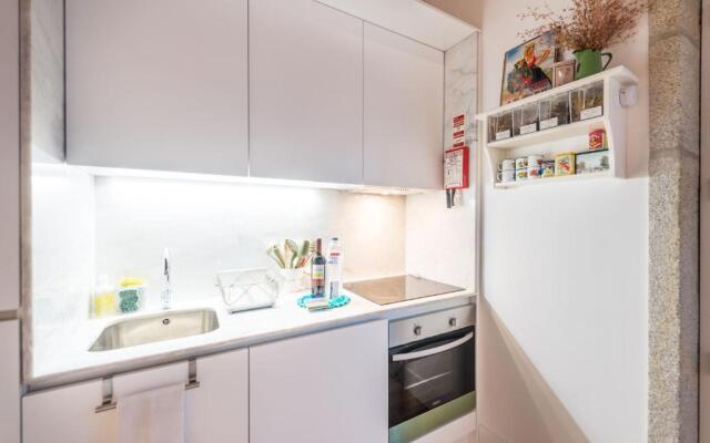 Home in Porto - Cozy 2BR Duplex by LovelyStay