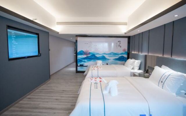 Tiancheng Hotel (Huaxi Biancheng Building)