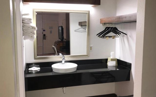 Motel 6 Van Buren, AR