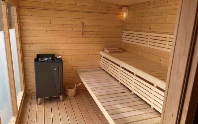 Bente Modern Retreat