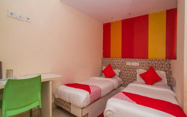 Bheemudu Hotel by OYO Rooms