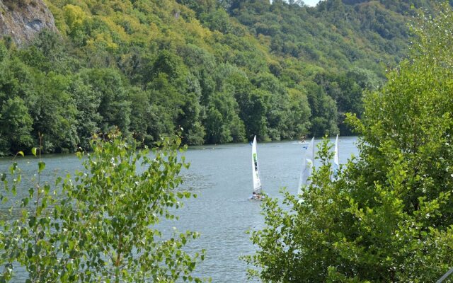 Modern Holiday Home in Waulsort with Terrace