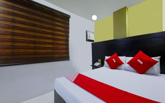 OYO 862 Jqv Hotel (Vaccinated Staff)