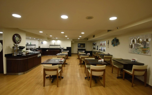 Asal Hotel
