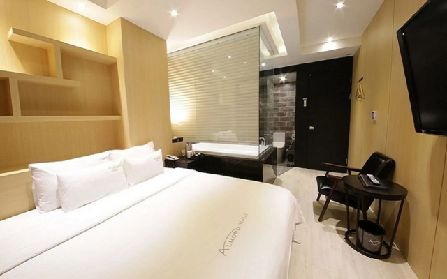 Hotel Almond Busan Station