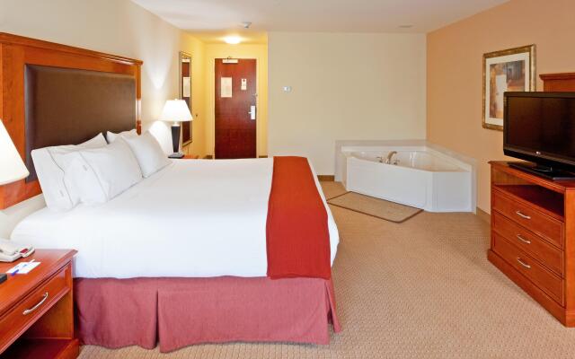 Holiday Inn Express & Suites Albany Airport Area - Latham, an IHG Hotel