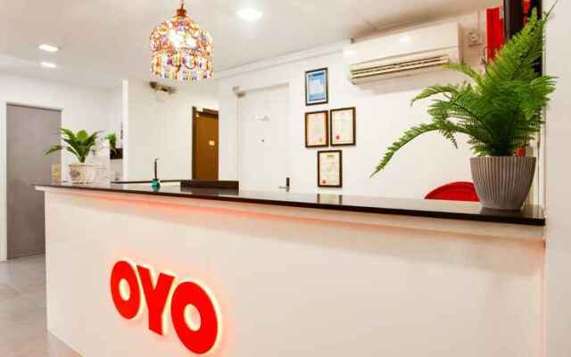 OYO 89631 988 Hotel