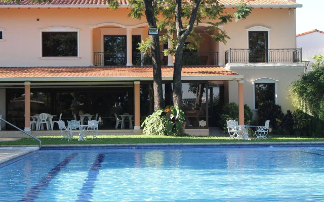 Le Moustier Suites