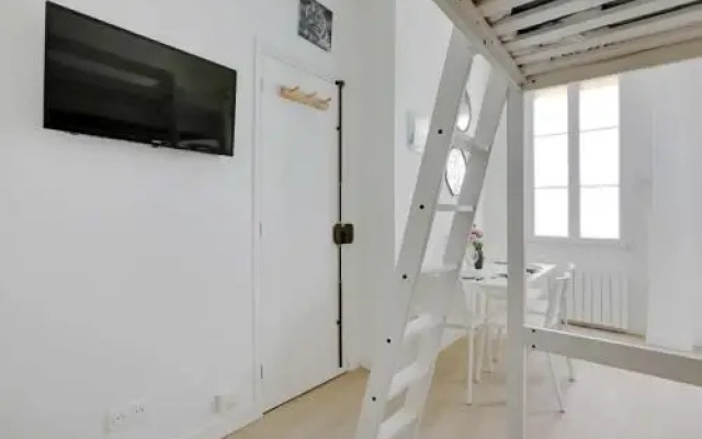 Magnifique Studio 1BR/4P - Guy Moquet / Brochant