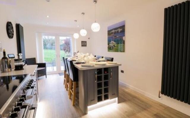 32 Gwelfor, Cemaes Bay