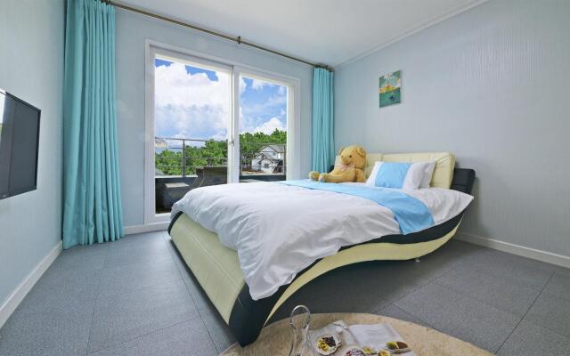 Janghohang J Story Spa Pension