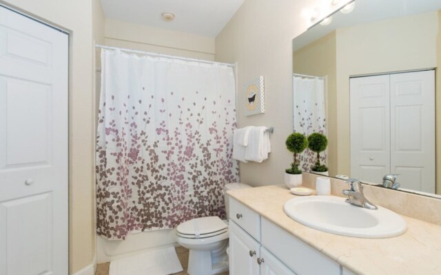Lucaya Village - 2960 Lucayan Harbour Circle 1-104