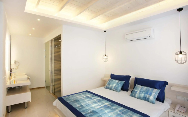 Nur Beach Hotel