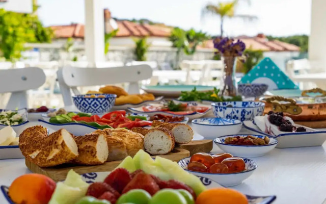 Cemal Alaçatı Hotel