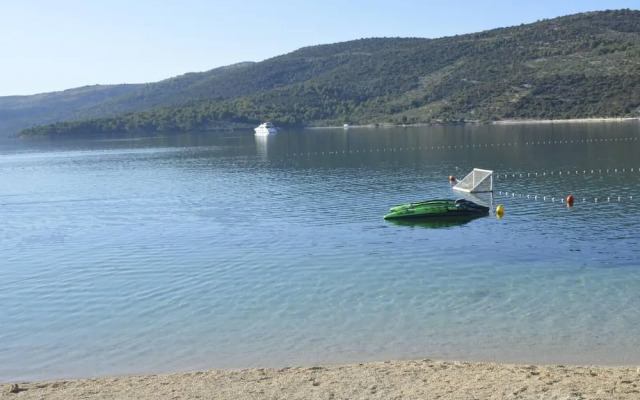 Remarkable 1-bed Apartment in Marina