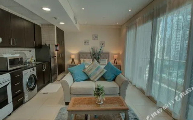 The Royal Oceanic by Deluxe Holdiay Homes