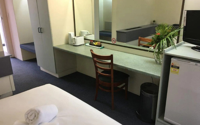 Emerald Central Hotel