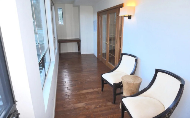 Beautiful Remodeled 2-bedroom Condo