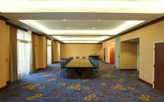 Courtyard by Marriott Louisville Airport