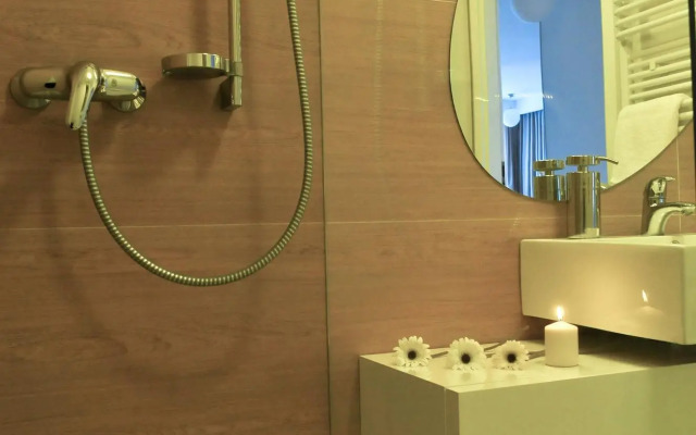 IRS ROYAL APARTMENTS - IRS Fregata