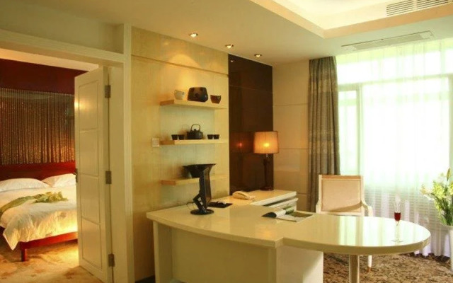 Huili Business Hotel