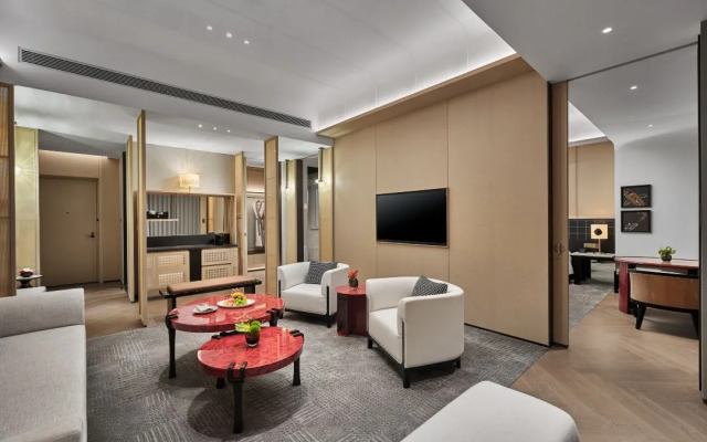 HUALUXE Shenzhen Bao'an by IHG