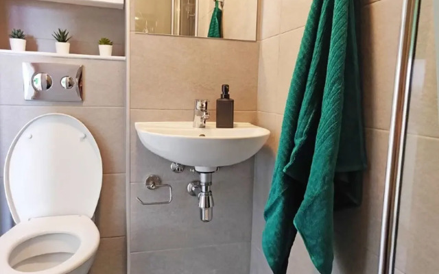 Sophisticated Studios Greenwich