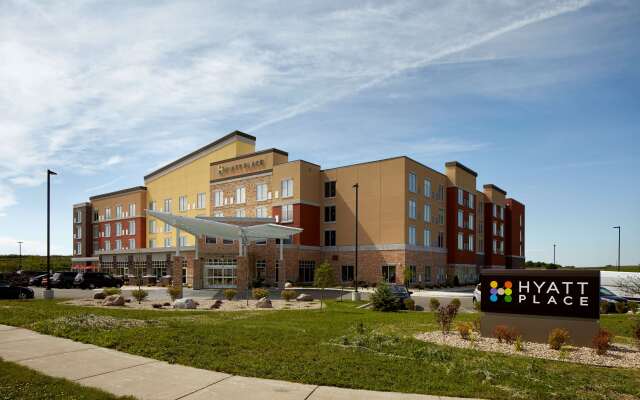 Hyatt Place Madison / Verona