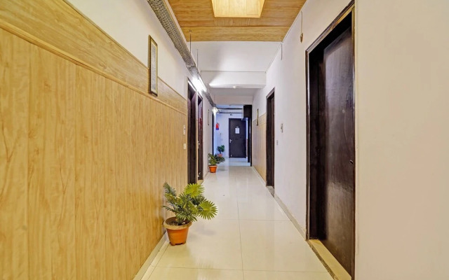 Fabhotel Vasundhara Grand