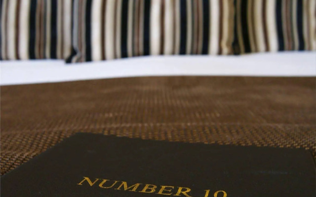 Number 10 Hotel