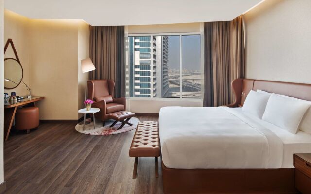 Radisson Blu Hotel, Dubai Canal View