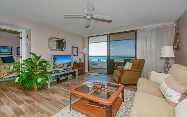 Tradewinds 706 by Ocean Properties