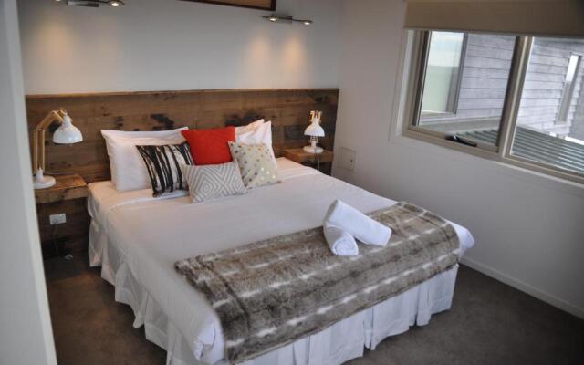 White Crystal Apartments Mt Hotham