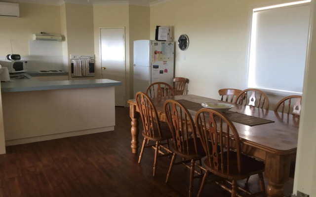 Dunsborough Ridge Retreat