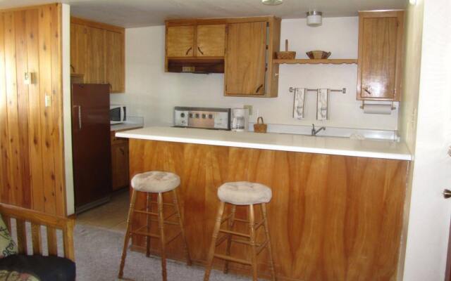 Kern Riverfront Lodge
