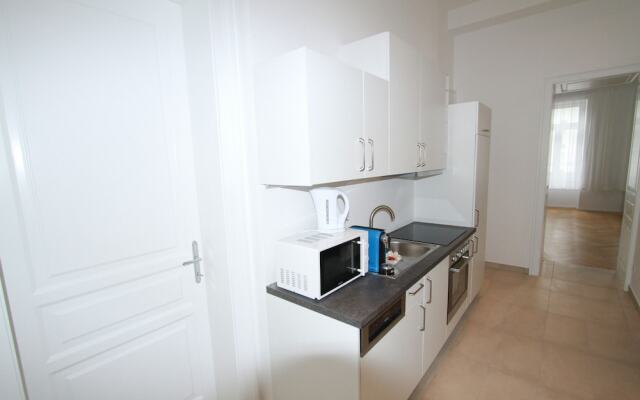 Edelweiss city Apartments United Nations