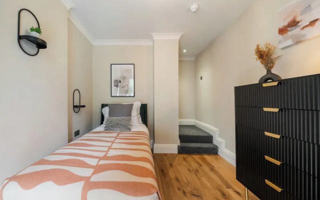 Cambridge Garden Apartments by Argyl