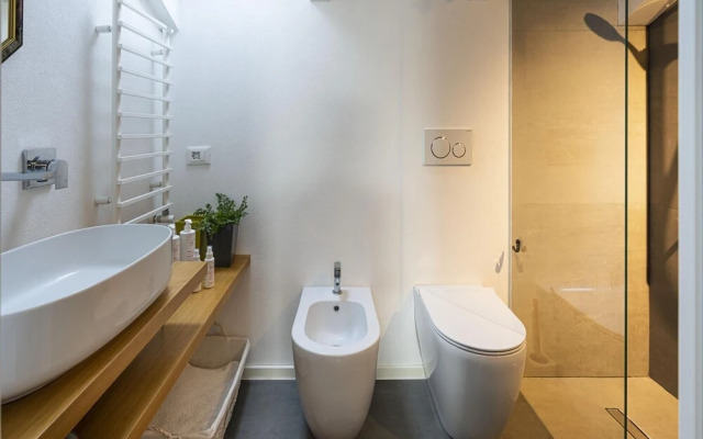 Design Apartment With Terrace by Wonderful Italy