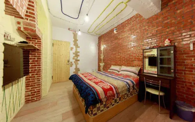 Roaming Ancient Bed and Breakfast