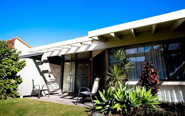 Nautilus Beachfront Villas & Spa