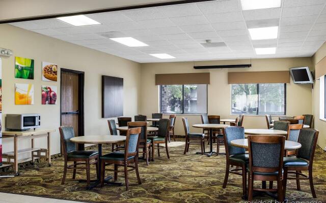 Quality Suites Near West Acres