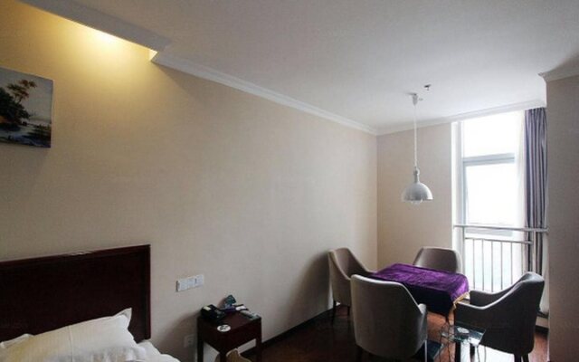 GreenTree Inn ChongQing Yuzhong LiangLuKou Subway Station Express Hotel