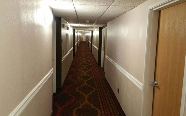 Asteria Inn & Suites